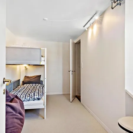 Prázdninový dům 3 Bedroom Lovely In *