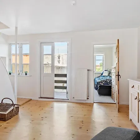 Gorgeous In With Kitchen