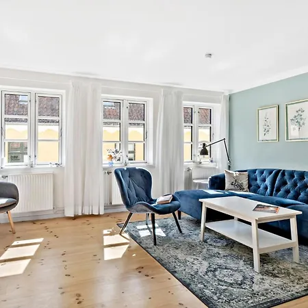 3 Bedroom Lovely In Prázdninový dům *