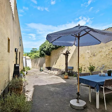 3 Bedroom Lovely In Prázdninový dům