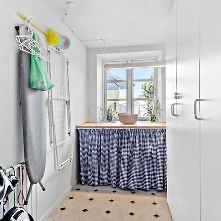 Ferienhaus Gorgeous In With Kitchen *